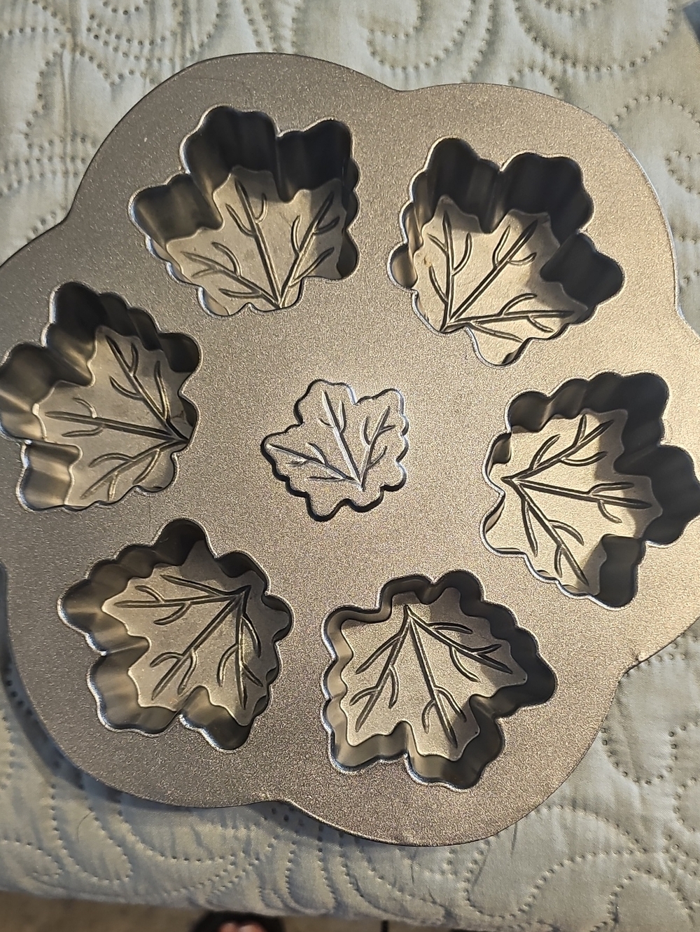 Vintage Nordic Ware Maple Leaf Muffin /Cake Nonstick Baking Pan